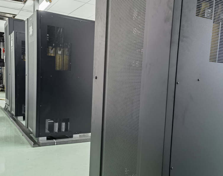 UPS不间断电源电池组发热：原因与解决方案全解析