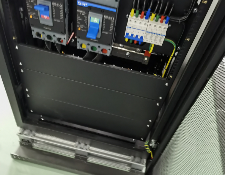 不间断电源UPS厂家直销：选对货源，省心又省钱