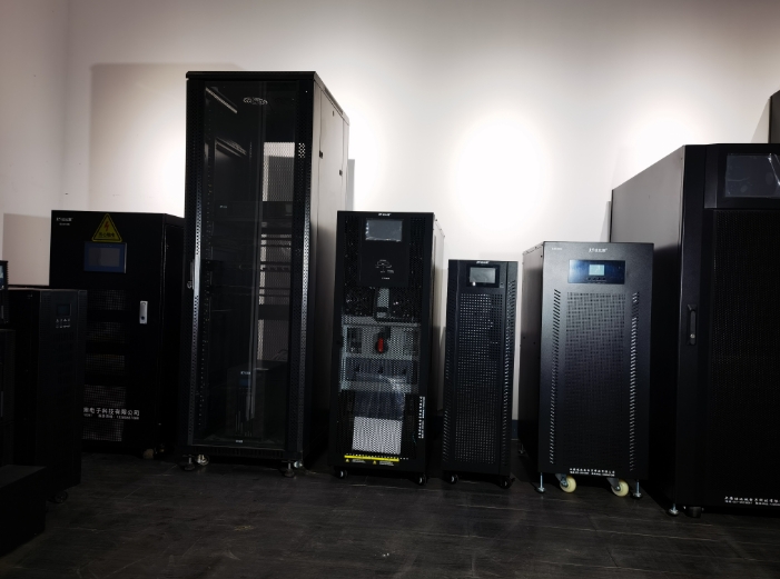 UPS电源输入电压范围全解析：多少伏才合适？